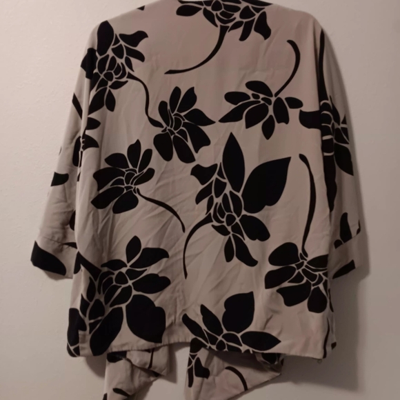 Alfani Beige Cardigan with Black Floral Print - Picture 2 of 11